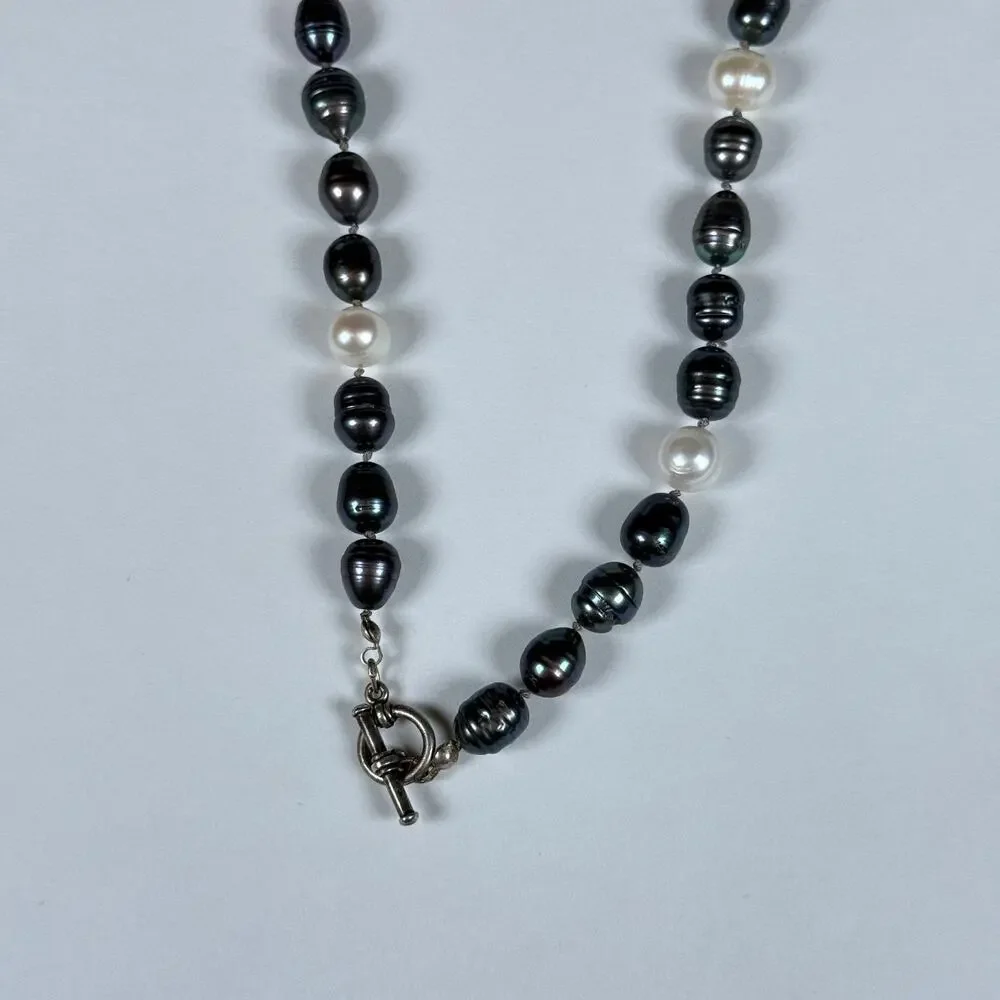 Ringed Genuine Freshwater Pearl Necklace 18